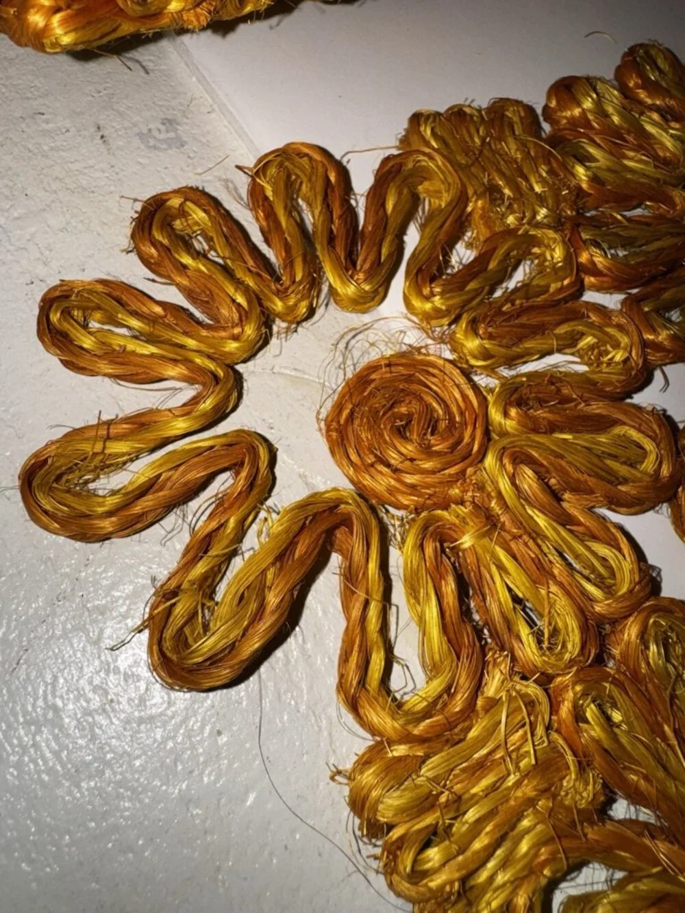 Vintage Woven Rattan Straw Flower Placemats Set 4 Yellow Daisy Retro Boho Table